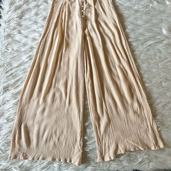 ASOS DESIGN crinkle tea jumpsuit with puff sleeve in stone - Picture 6 of 8